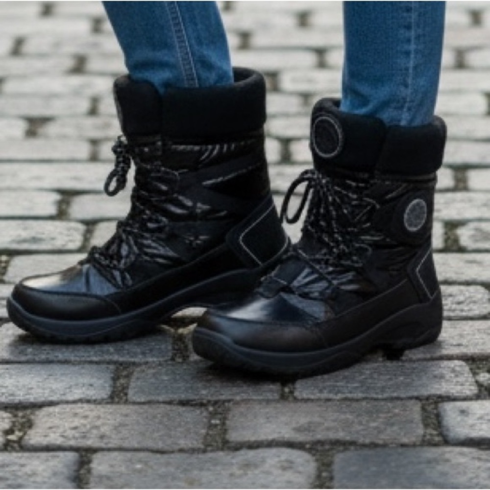 Santana Canada Black Winter Boots Size 6 NWT